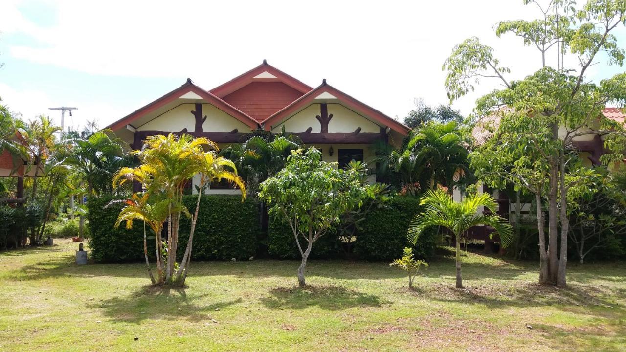 Lanta School Beach Resort Ko Lanta Dış mekan fotoğraf