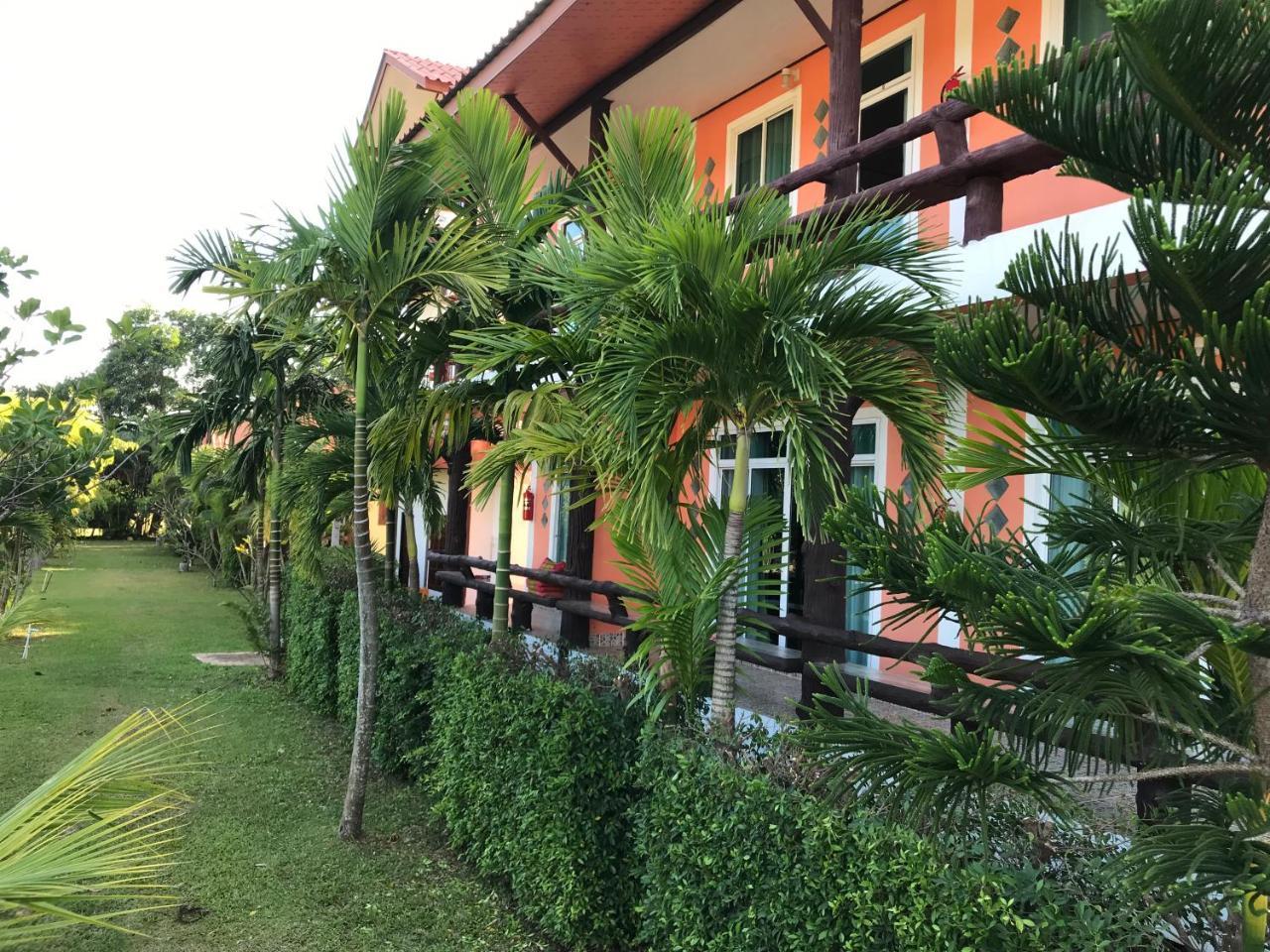 Lanta School Beach Resort Ko Lanta Dış mekan fotoğraf